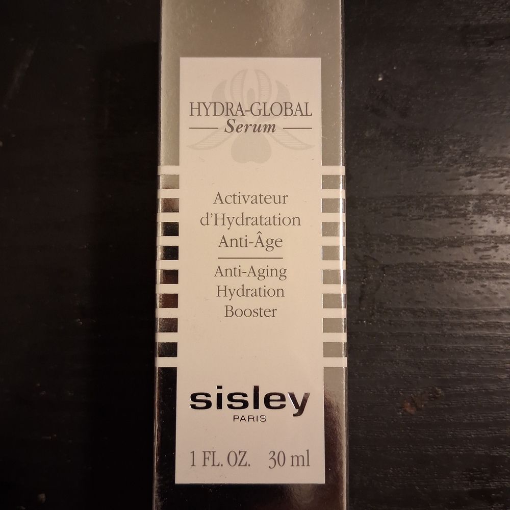 Sisley Hydra-Global Serum in Sleek Silver